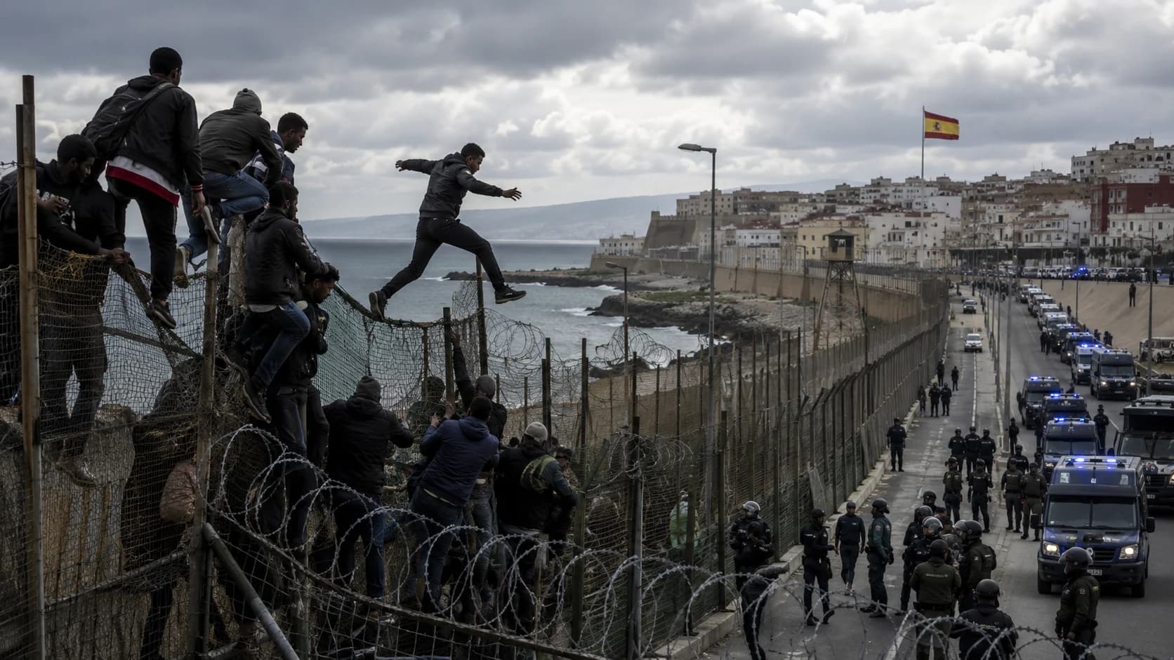 Ceuta pod presją. Jedna doba pokazała kruchość granicy Unii Hiszpańska Ceuta znalazła się w centrum jednego z największych kryzysów migracyjnych ostatnich